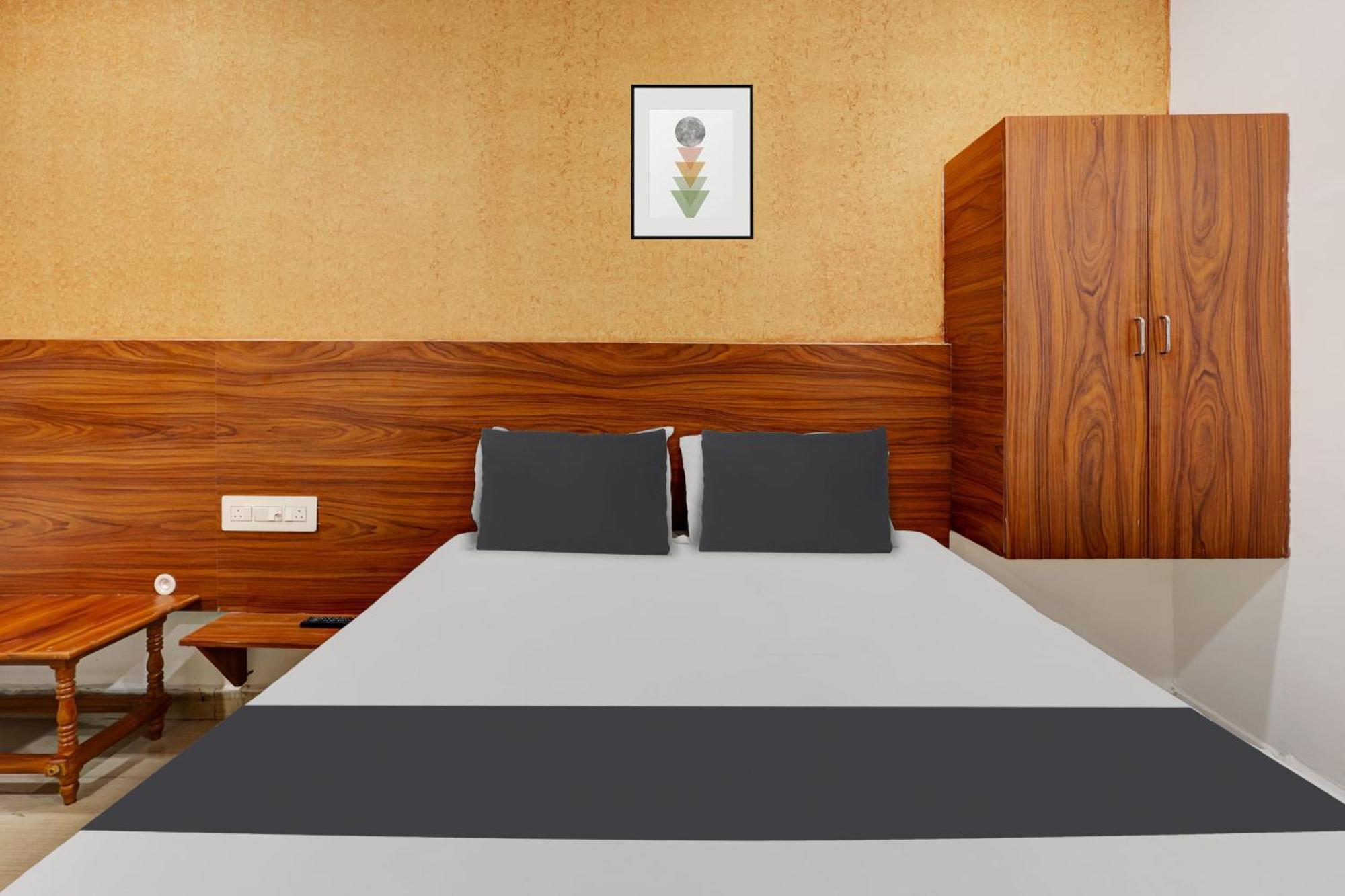 Hotel O Gangothri Lodge Βιζαχαπατνάμ Εξωτερικό φωτογραφία