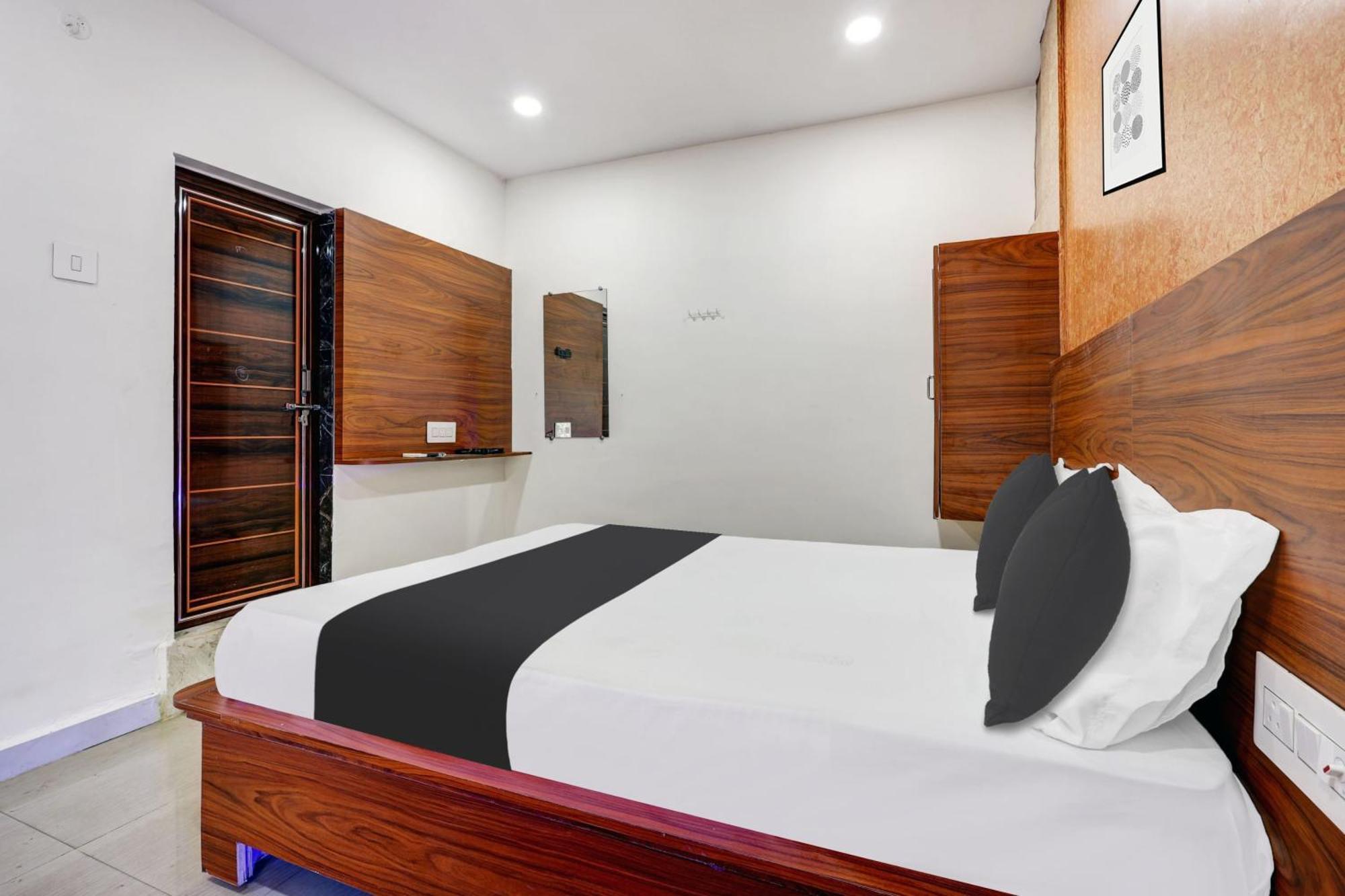 Hotel O Gangothri Lodge Βιζαχαπατνάμ Εξωτερικό φωτογραφία