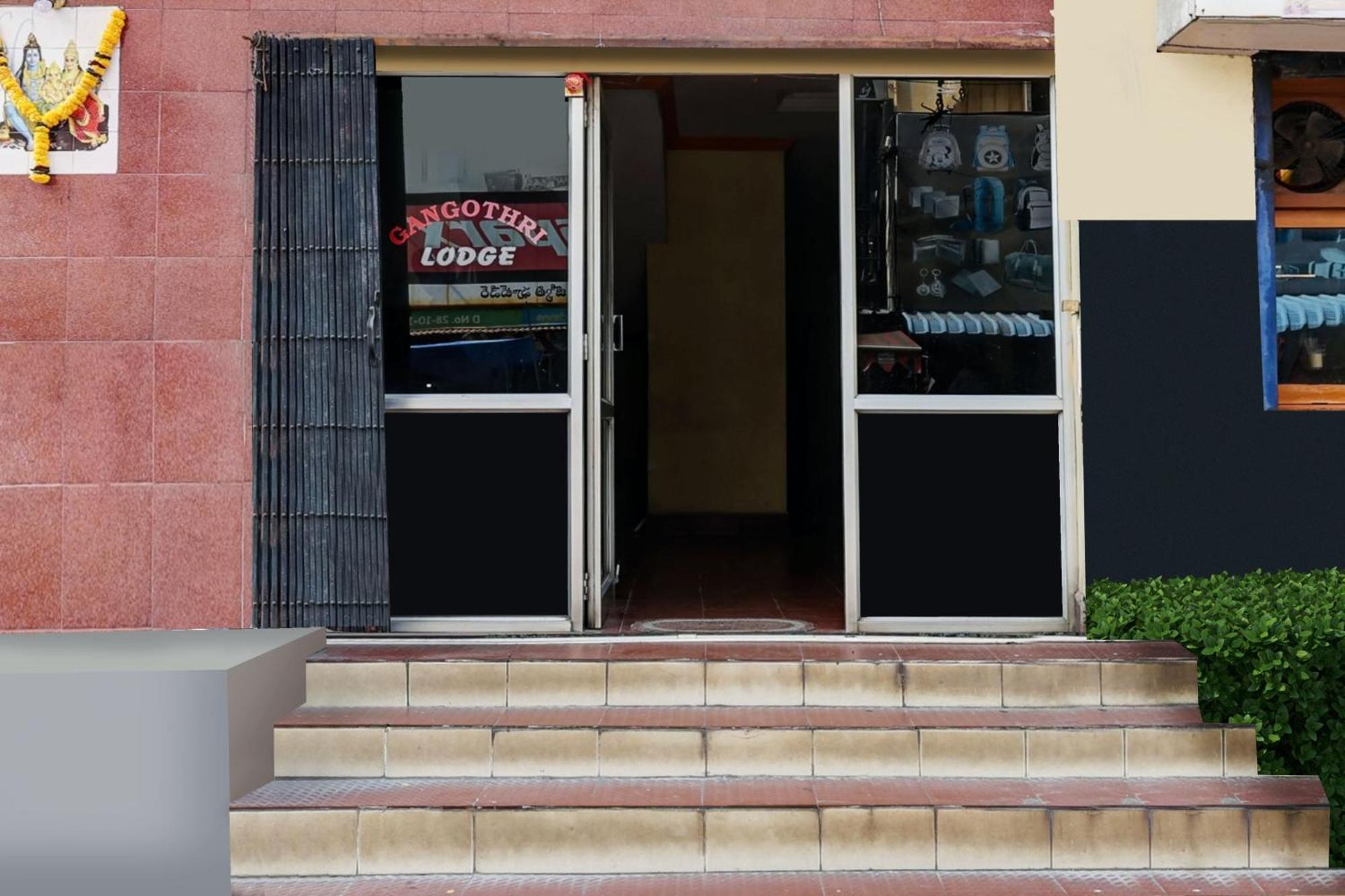 Hotel O Gangothri Lodge Βιζαχαπατνάμ Εξωτερικό φωτογραφία